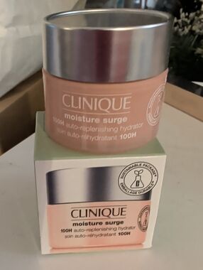 Clinique Moisture Surge Hydrator - Peach Pink with Silver Lid